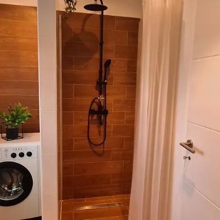 Apartment Genesis *